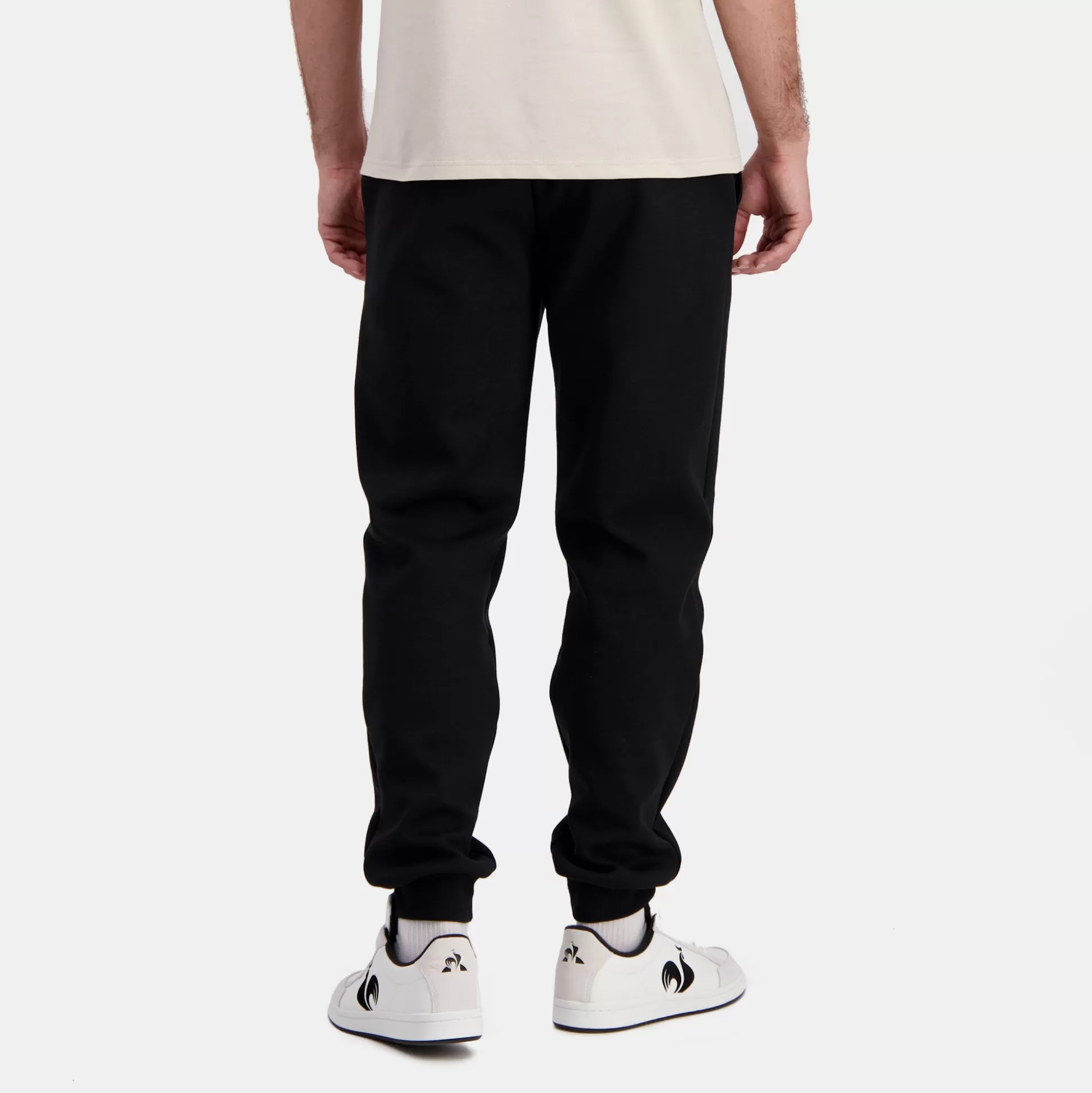 essentiels_pantalon_bleu_marine_homme_3-1.webp Homme Le Coq Sportif Essentiels Pantalon bleu marine Homme