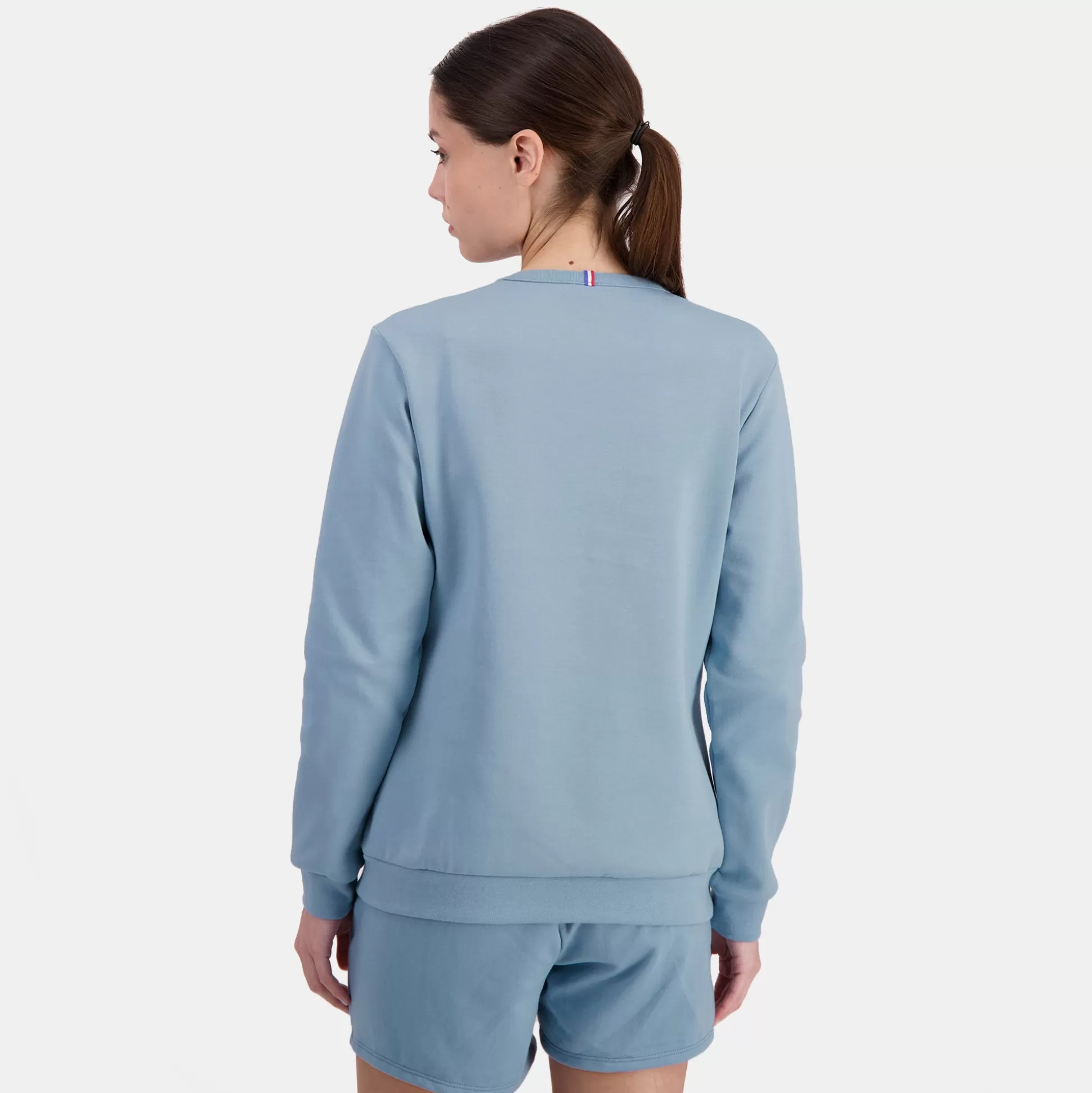 essentiels_sweat_col_rond_femme_3.webp Femme Le Coq Sportif Essentiels Sweat col rond Femme