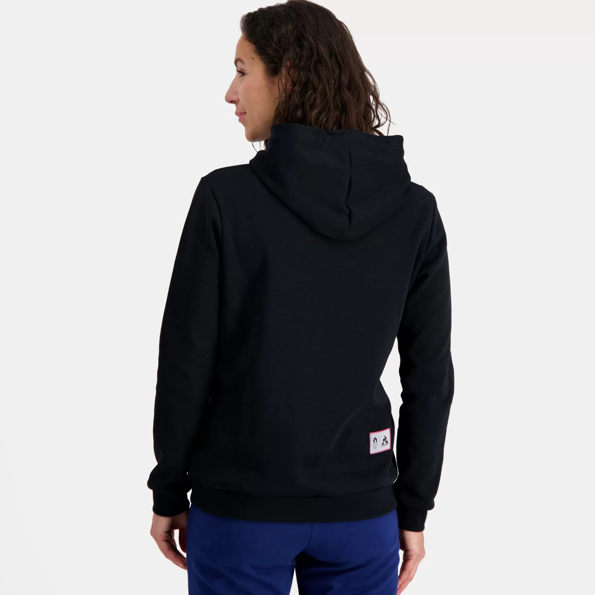 paris___le_coq_sportif_sweat__capuche_femme_3.webp Femme Le Coq Sportif Paris 2024 | Sweat à capuche Femme