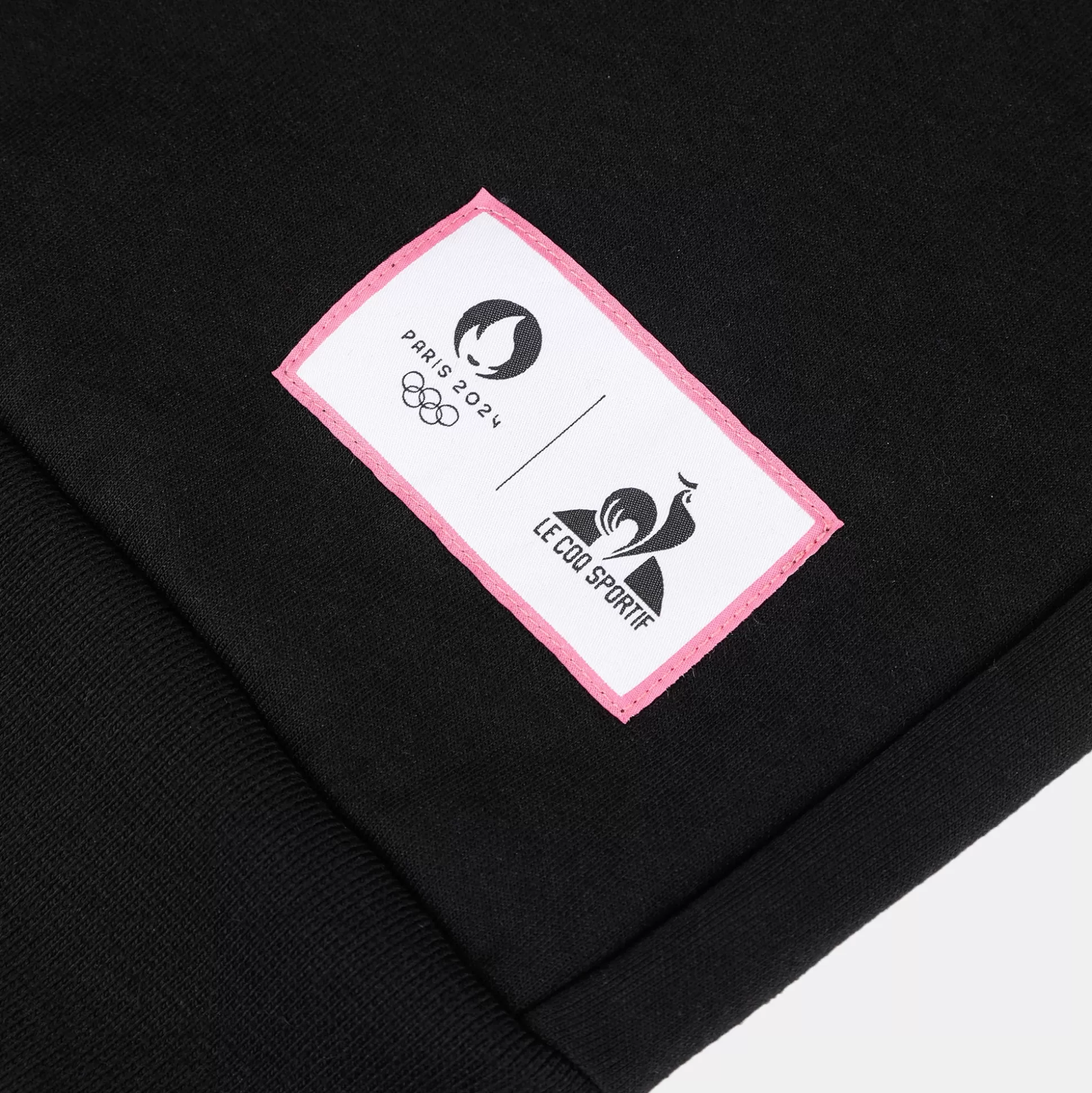 paris___le_coq_sportif_sweat_col_rond_unisexe_5.webp Femme Le Coq Sportif Paris 2024 | Sweat col rond Unisexe