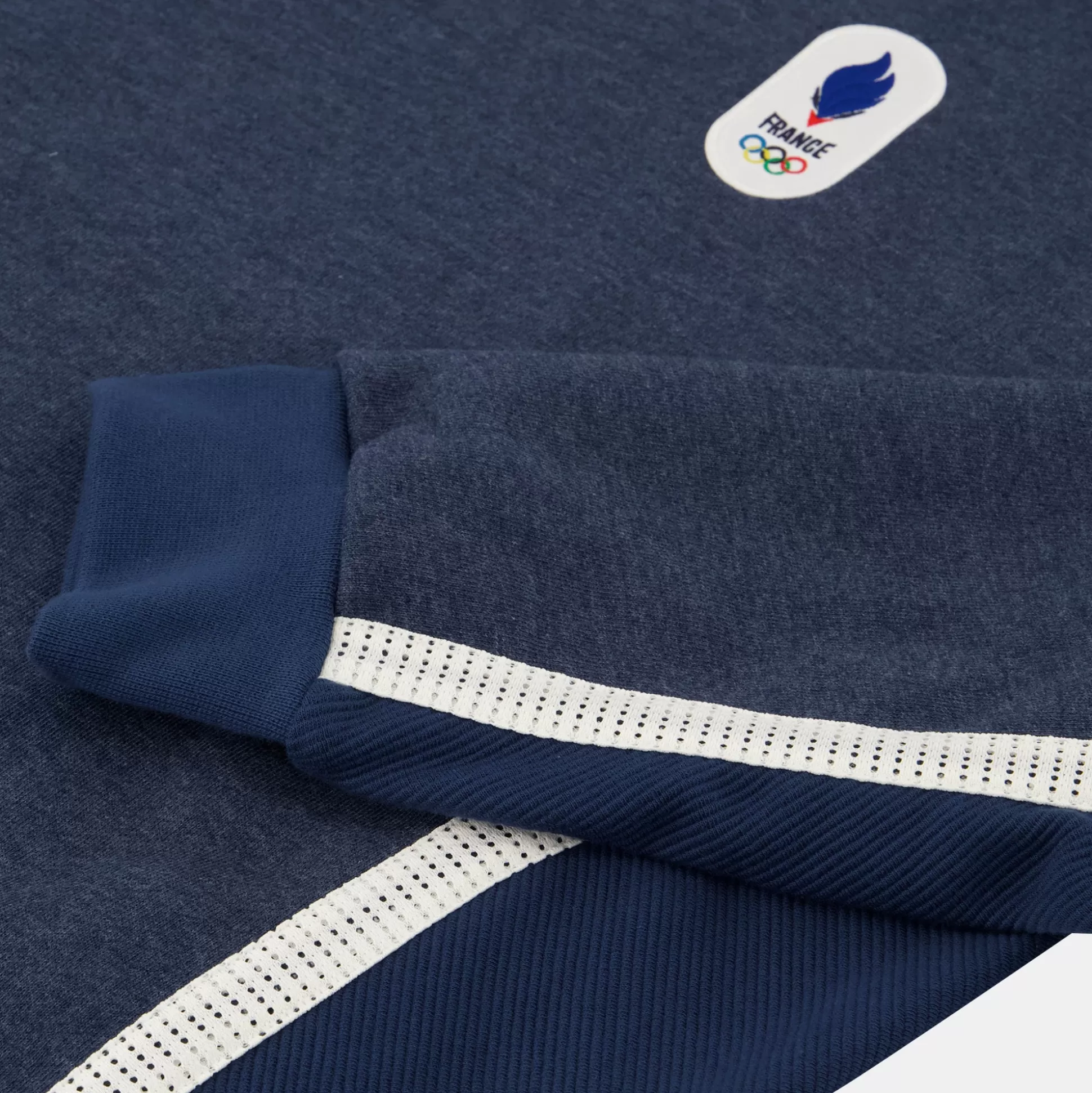 quipe_de_france_olympique__paris__sweat_officiel_des_athltes_quipe_de_france_homme_4.webp Homme Le Coq Sportif Équipe de France Olympique | Paris 2024 Sweat officiel des athlètes Équipe de France Homme