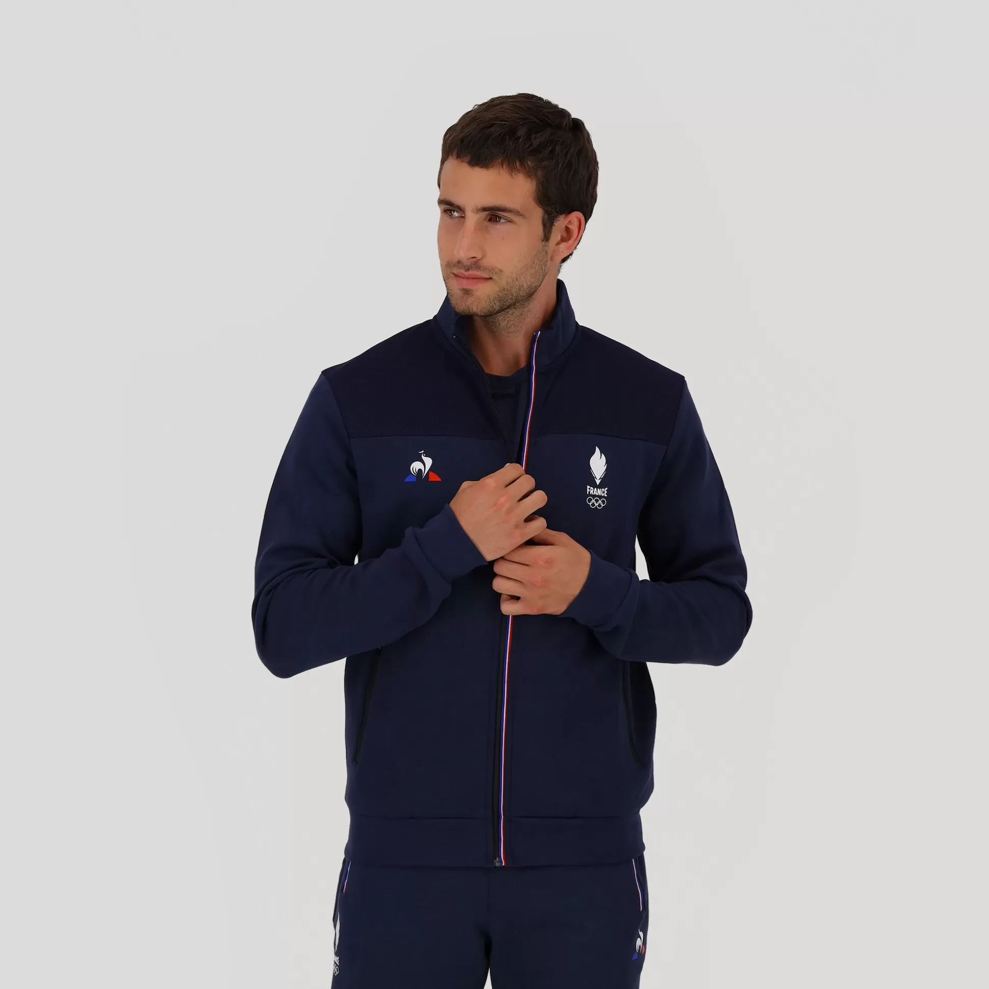 quipe_de_france_olympique_sweat_zipp_homme_4.webp Homme Le Coq Sportif Équipe de France Olympique Sweat zippé Homme