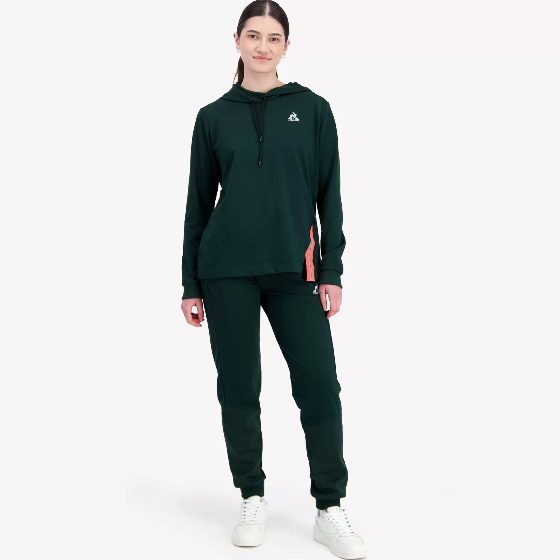 training_performance_sweat__capuche_femme_4-1.webp Femme Le Coq Sportif Training Performance Sweat à capuche Femme
